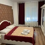 3 * Mamaia
