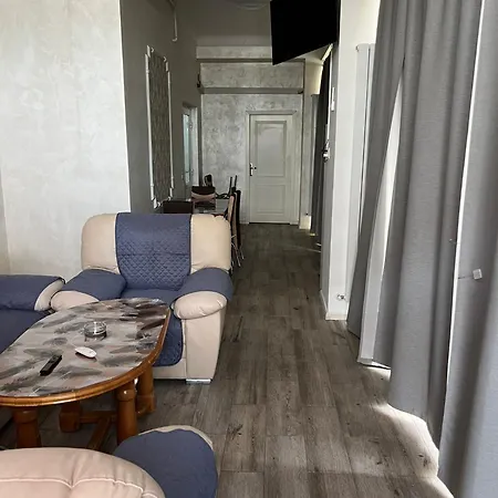 3 Mamaia